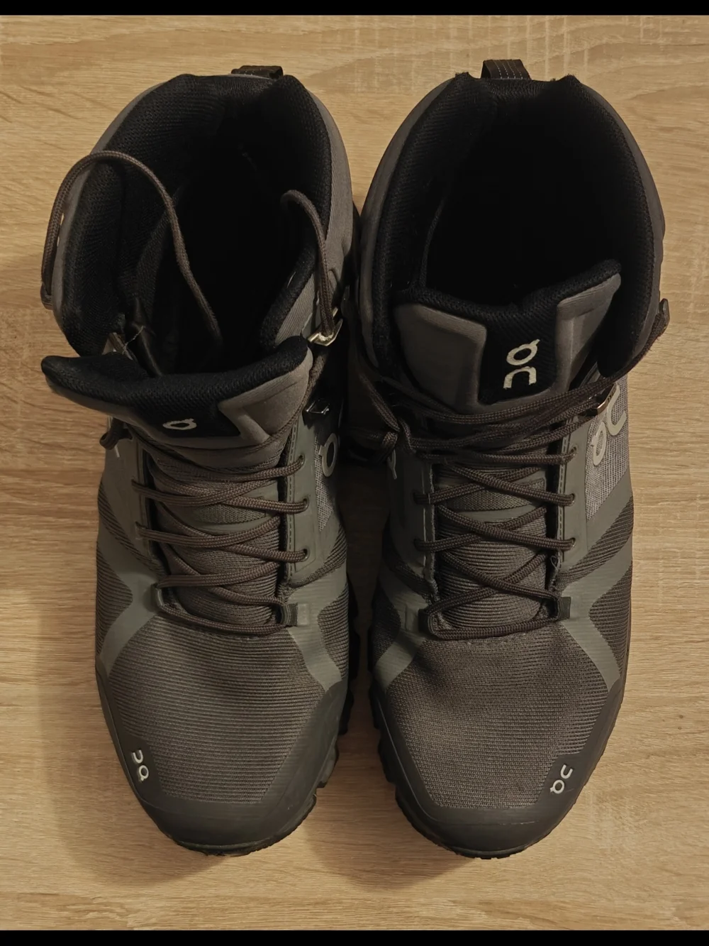 ON Cloudrock Waterproof Hiking Boots Men’s Size 10 Rock Eclipse 23-99246 Trail